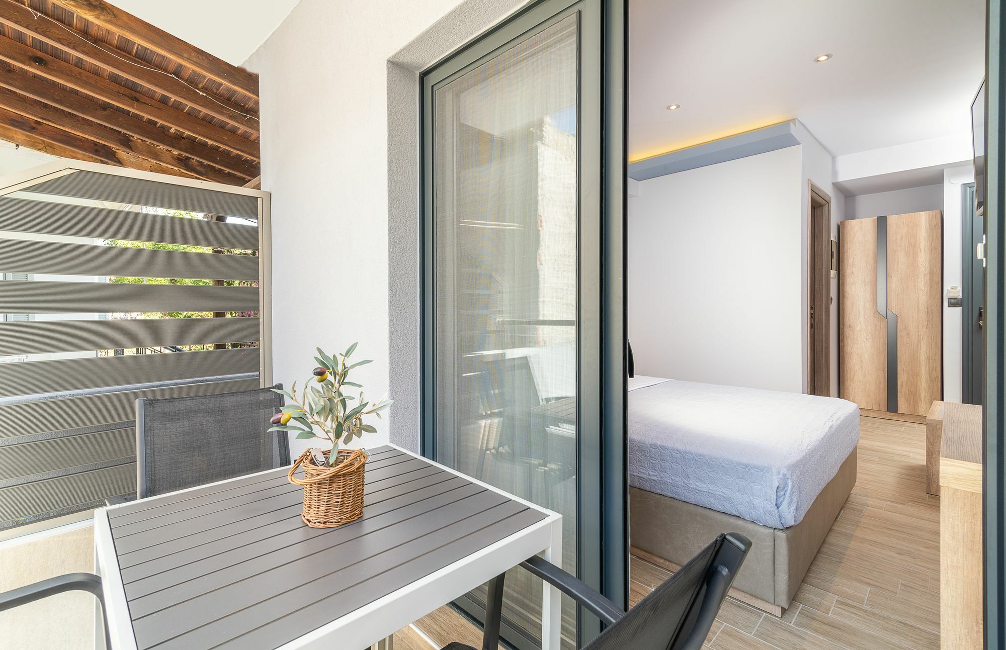 Oasis Hotel Сарти Екстериор снимка